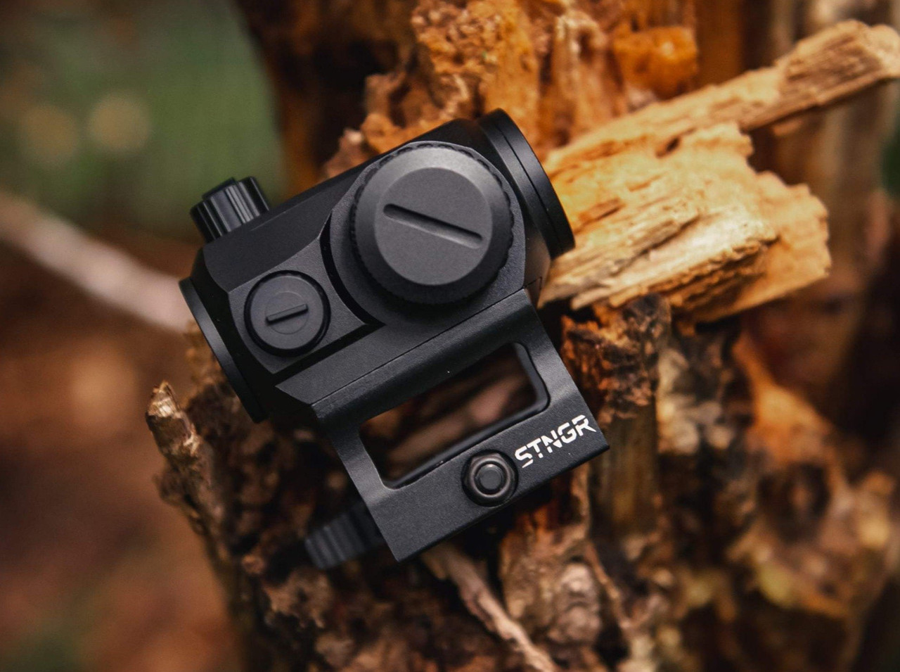 STNGR AXIOM II Red Dot Sight + QD Mount Bundle