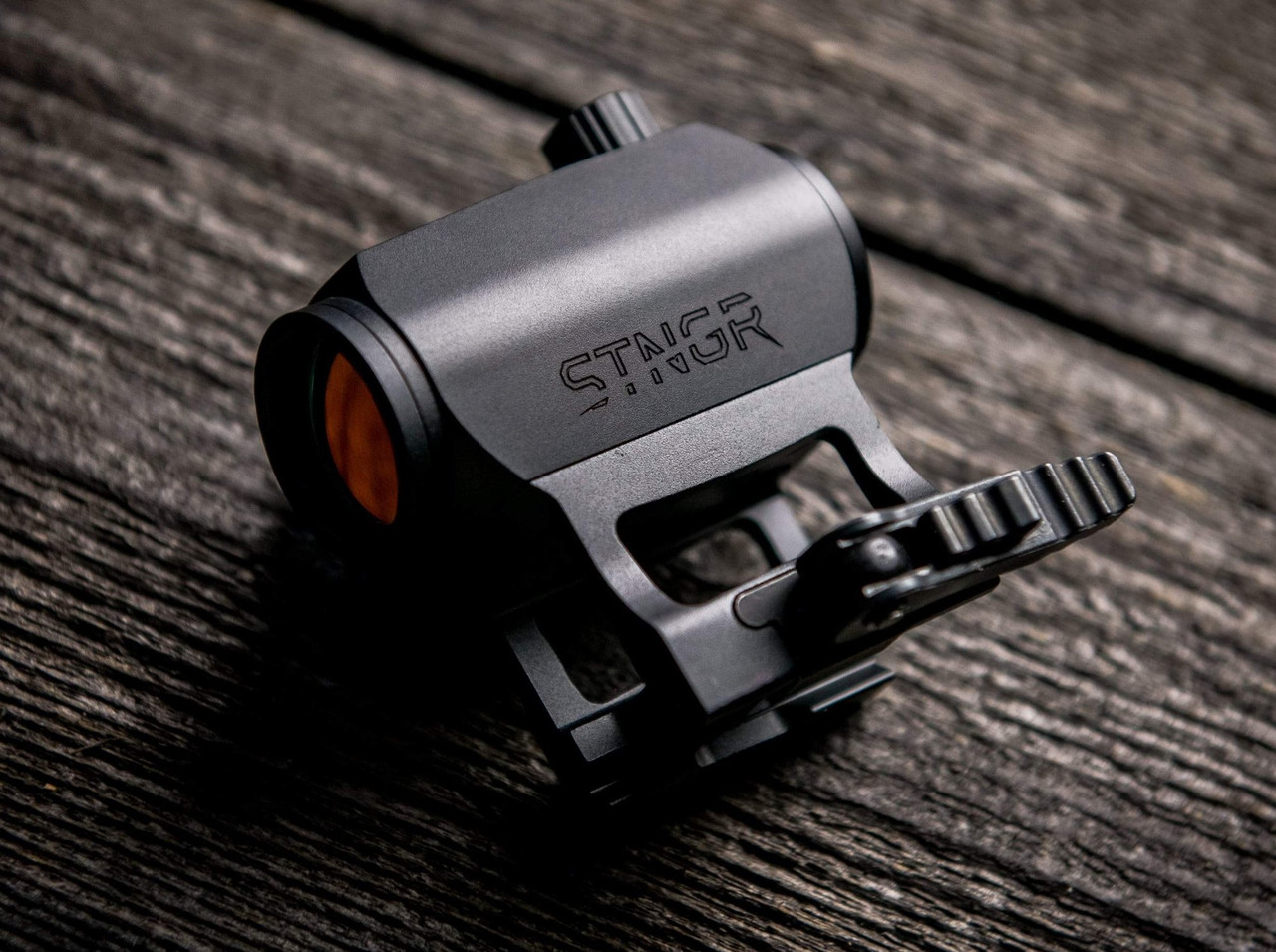 STNGR AXIOM II Red Dot Sight + QD Mount Bundle